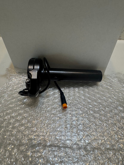Plug and play 3-pin twist throttle replacement for Super73 and Macfox e-bikes