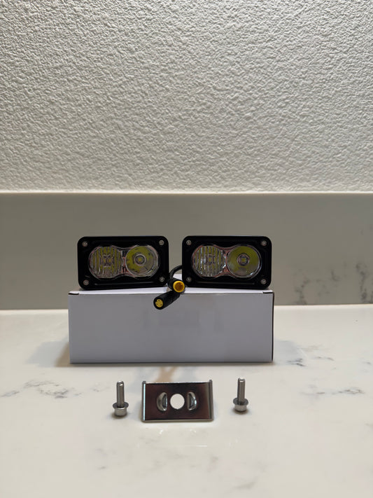 Plug and play Metal Baja light
