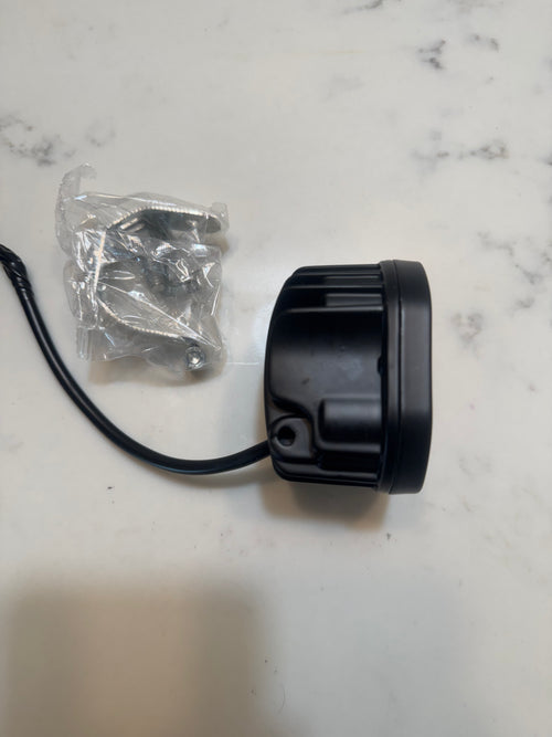 universal Battery powered squadron light(BATTERYS NOT INCLUDED)